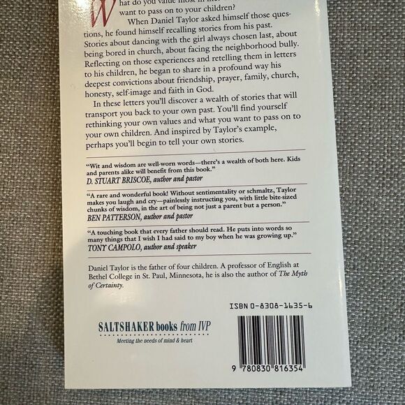 Sophisticated White and Black Book Collection - Picture 4 of 4